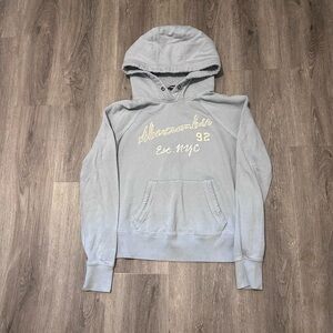 Y2K Abercrombie & Fitch Women’s light blue Pullover hoodie Sz Medium NYC